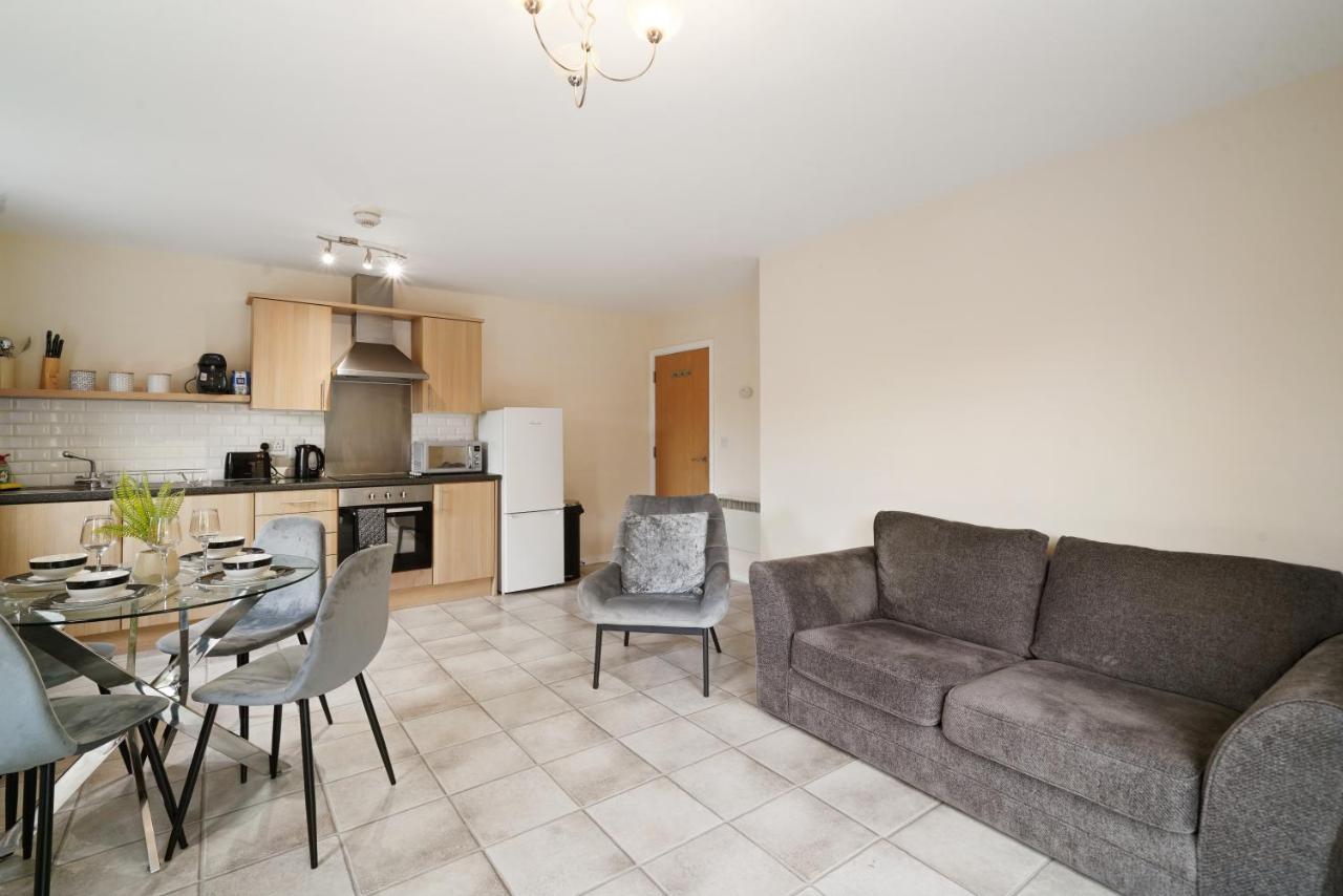 Peaceful 2Br Flat With Historic Bottle Kilns View & Free Parking Located Near City Centre Stoke-on-Trent Екстер'єр фото