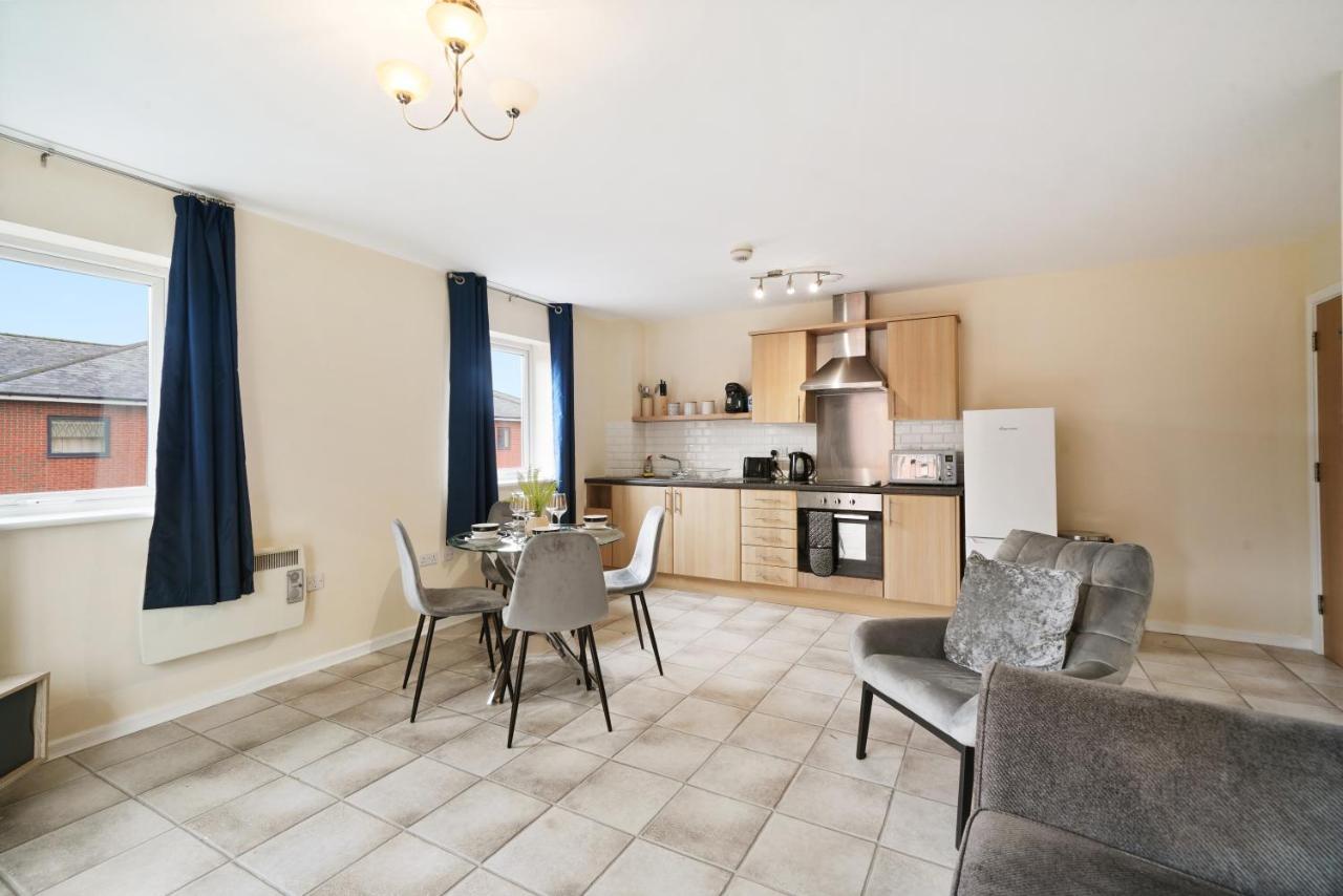 Peaceful 2Br Flat With Historic Bottle Kilns View & Free Parking Located Near City Centre Stoke-on-Trent Екстер'єр фото