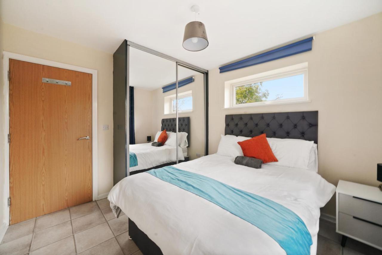 Peaceful 2Br Flat With Historic Bottle Kilns View & Free Parking Located Near City Centre Stoke-on-Trent Екстер'єр фото