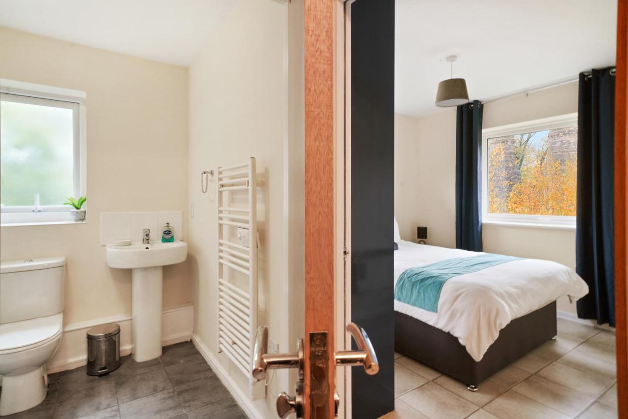 Peaceful 2Br Flat With Historic Bottle Kilns View & Free Parking Located Near City Centre Stoke-on-Trent Екстер'єр фото