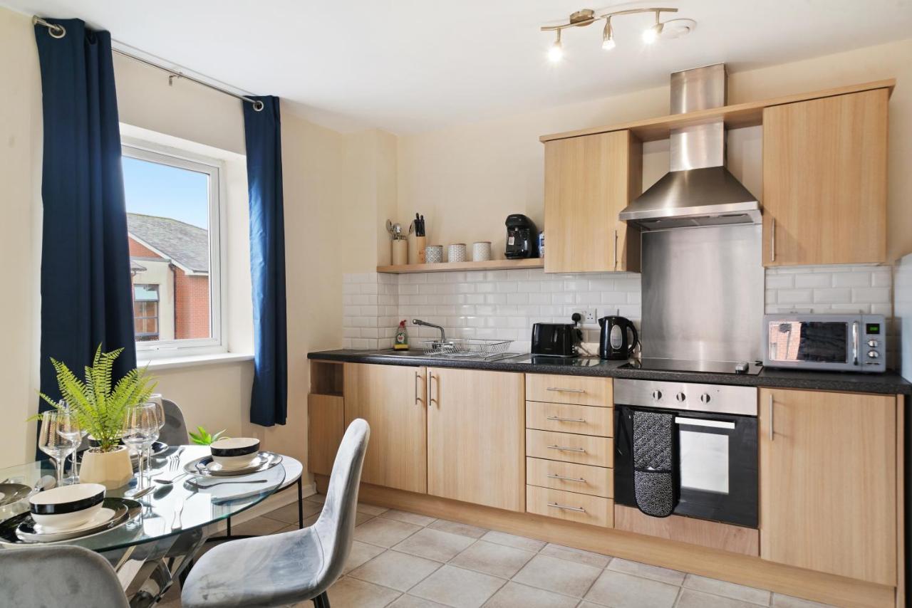 Peaceful 2Br Flat With Historic Bottle Kilns View & Free Parking Located Near City Centre Stoke-on-Trent Екстер'єр фото